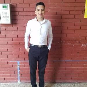 Meet your Posher, Carlos